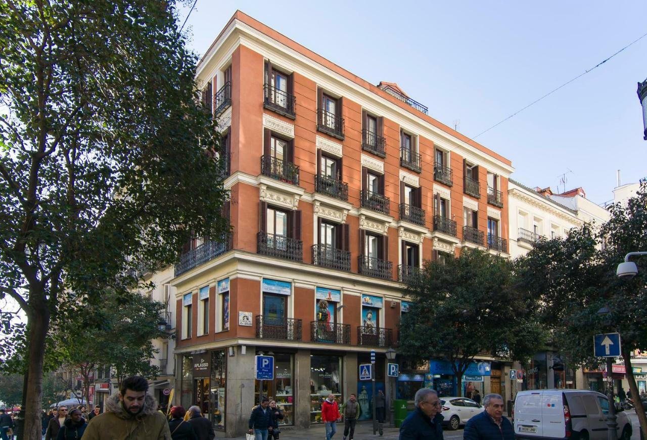 Sol Luxury Suites Madrid Exterior foto